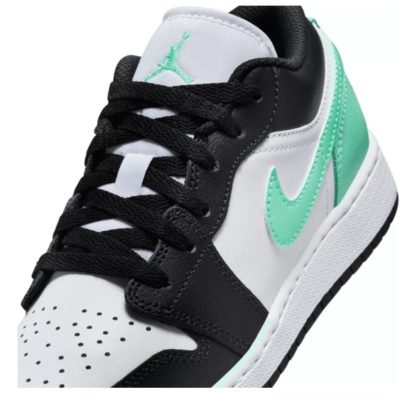Nike Air Jordan 1 Low in White/Black/Teal… Size 6.5 Big Kids (8 wmn). Worn Once! - Picture 6 of 11